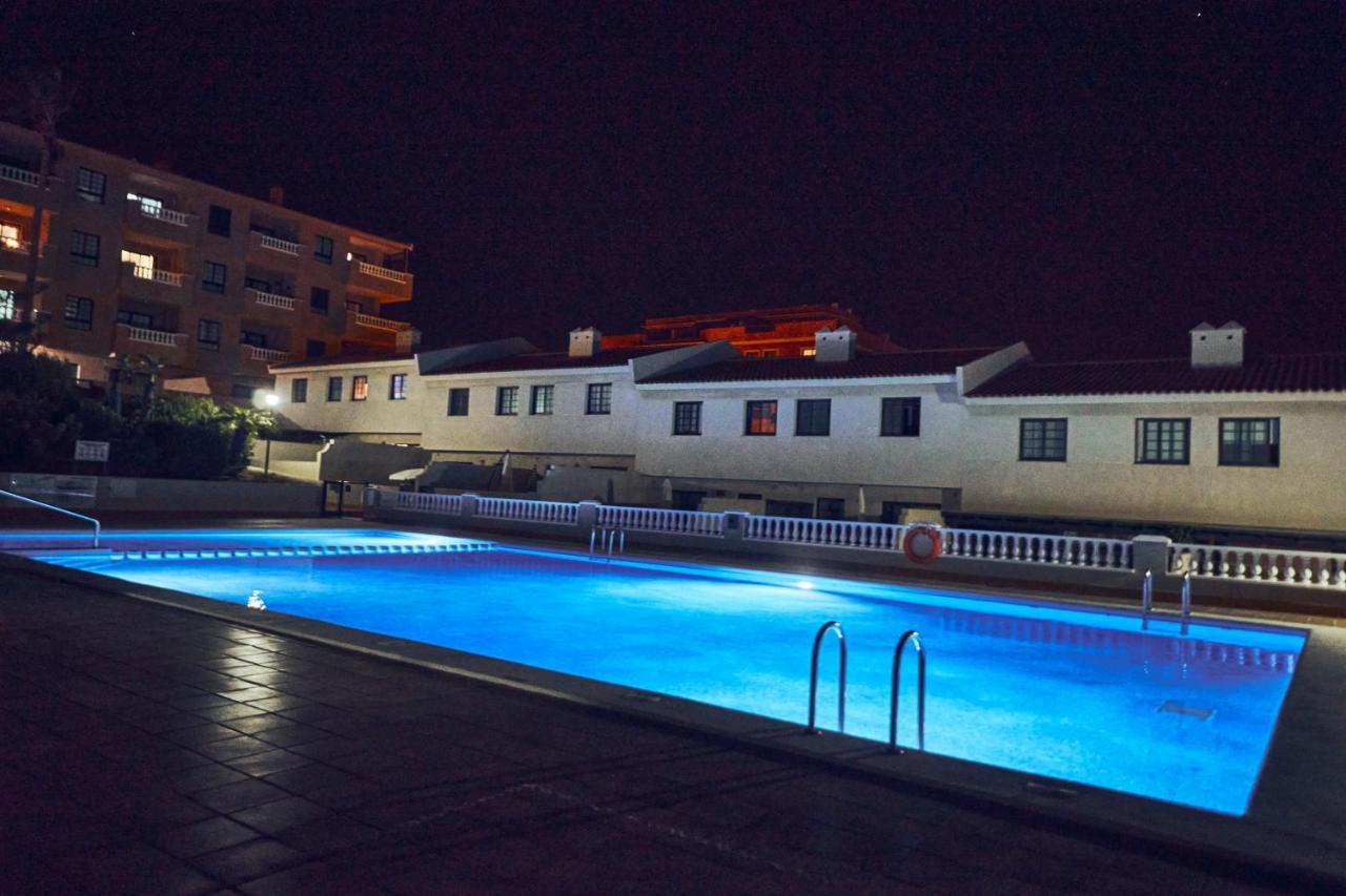 Luxury House In El Medano Apartment Exterior photo